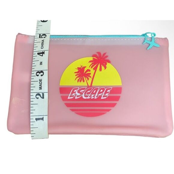 🌻5/$20🌻 Escape Ipsy Glam Bag July 2020 - Picture 3 of 6